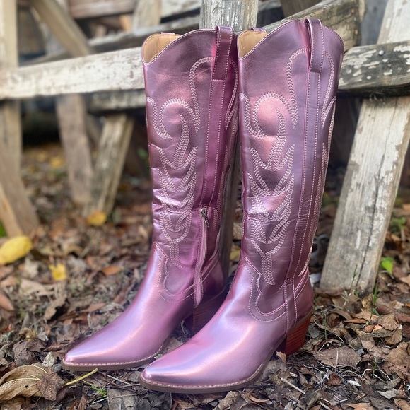 Metallic Pink Cowboy Boots - Picture 8 of 13